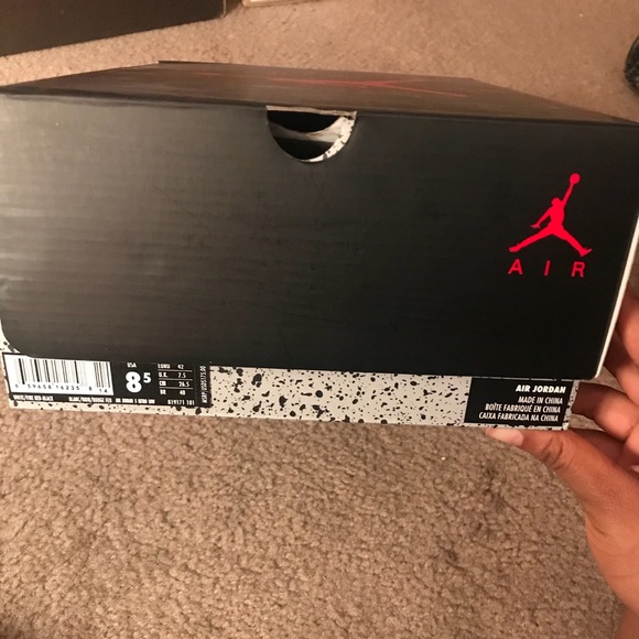 Fire red 5s low - Picture 4 of 4